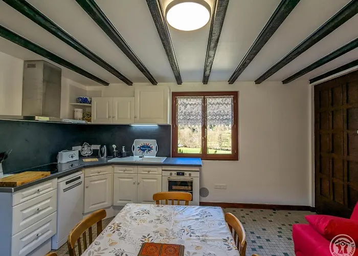 بيت للعطل Les Narcisses Cier-de-Luchon